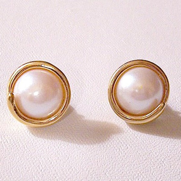 Monet Wrapped Band Pearl Pierced Earrings Gold Tone Vintage Round White Domed Bead Thick Swirl Edge