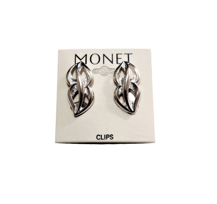 Monet Crossed Lined Bands Clip On Earrings Silver Tone Vintage Large Smooth Swirl Center Rib Brushed Backs Comfort Paddles