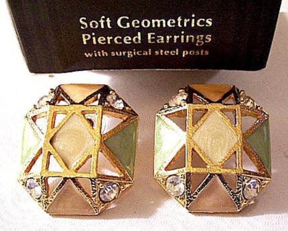 Avon Beige Square Pierced Stud Post Earrings Gold… - image 8
