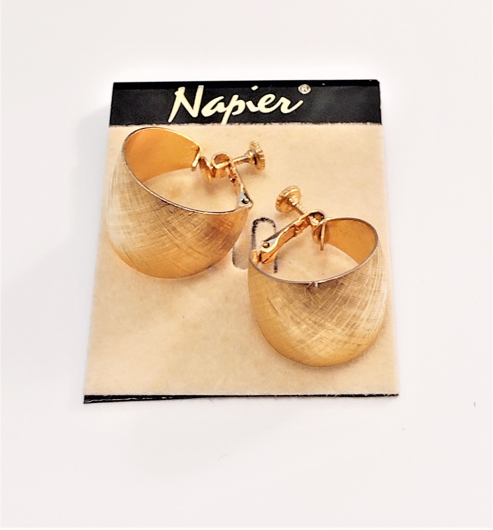 Napier gold hoop earrings deals