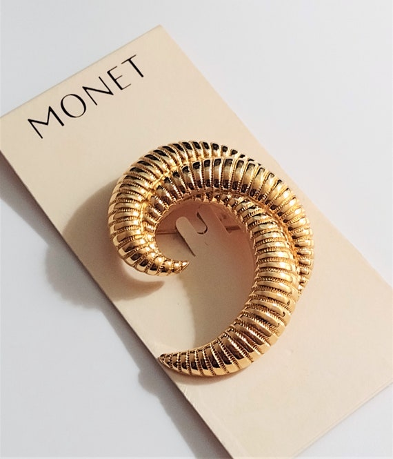 Monet Shrimp Band Pin Brooch Gold Tone Vintage Cr… - image 10