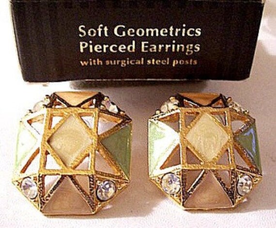 Avon Beige Square Pierced Stud Post Earrings Gold… - image 4