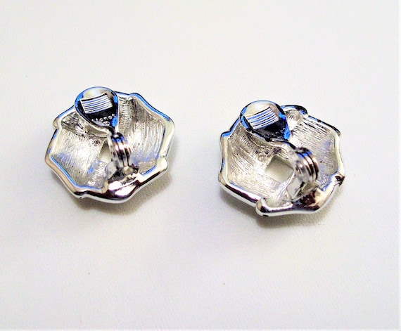 Monet Wide Band Disc Clip On Earrings Silver Tone… - image 2