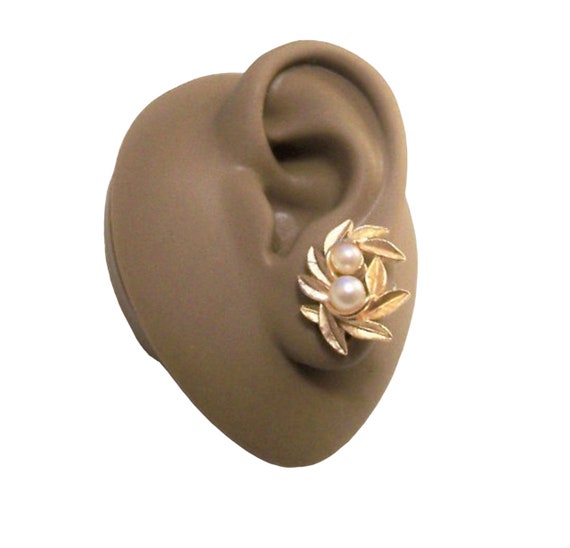 Avon leaf earrings deals