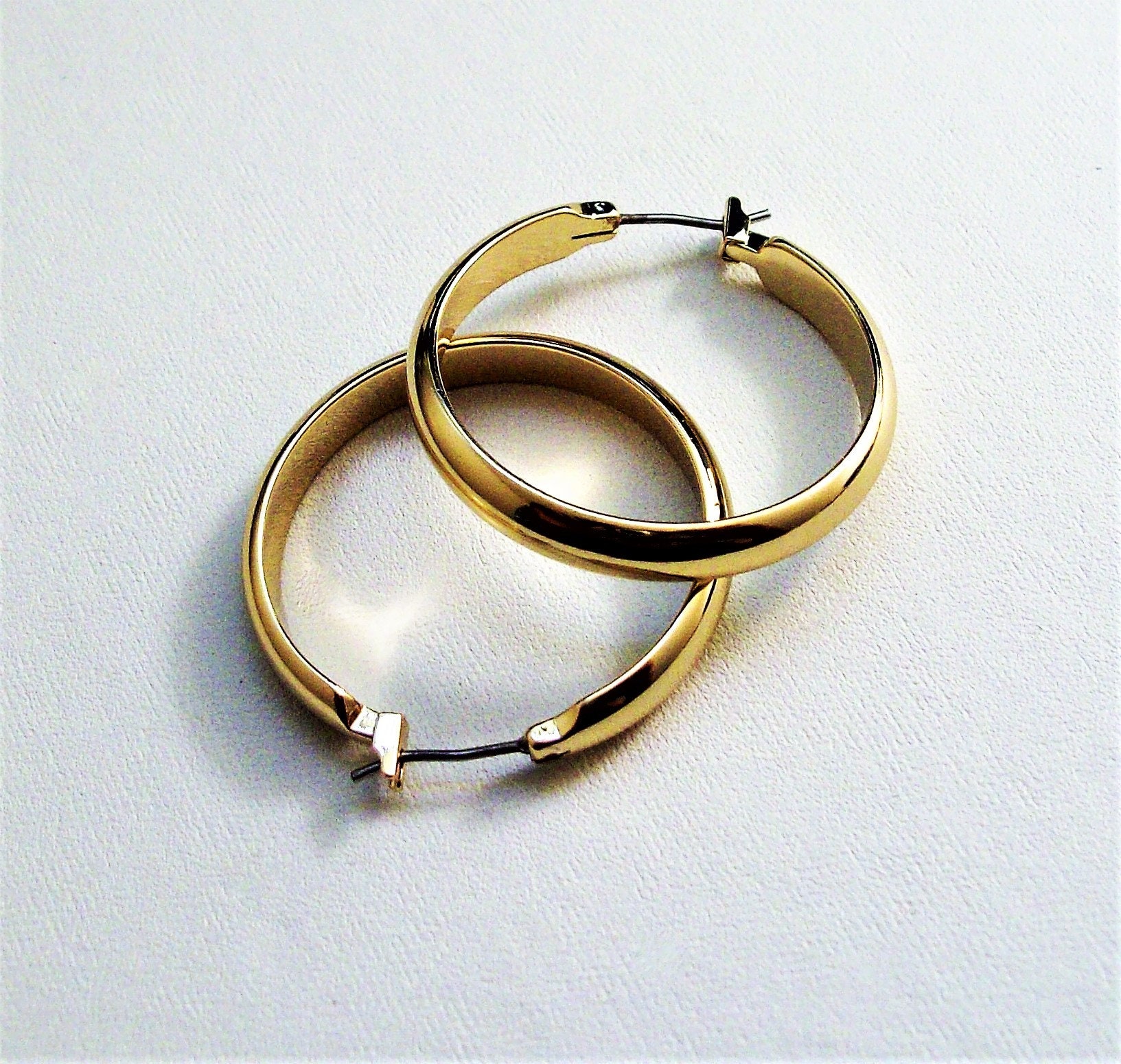 ピアス VINTAGE HOLLYWOOD Smooth Volume Earrings 5BNY507 Lovely Vintage Jewellery Gold-tone Rhinestone Stud Push Back