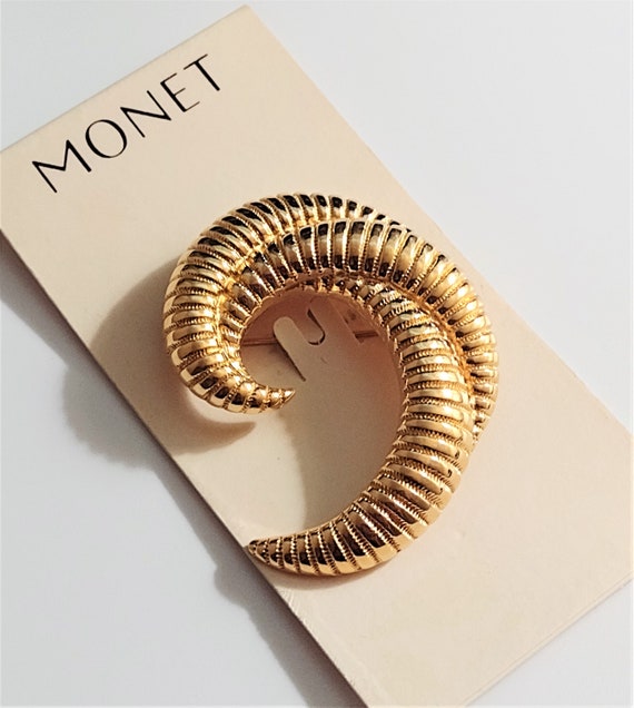Monet Shrimp Band Pin Brooch Gold Tone Vintage Cr… - image 4