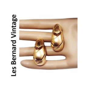 Les Bernard Slotted Half Hoop Clip On Earrings Gold Tone Vintage Signed Vc for Les Bernard Satin Finish Open Layered Wide Band Rib Backs