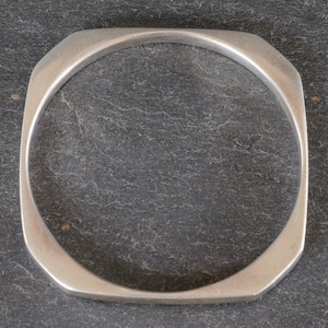 MODERN SILVER BANGLE