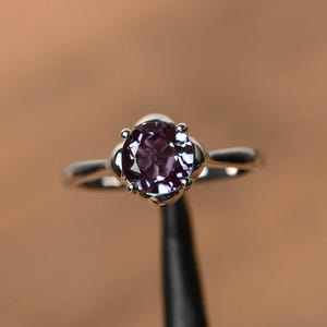 round cut alexandrite wedding rings color changing gemstone sterling silver rings June birthstone ring