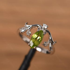 vintage style peridot ring sterling silver leaf anniversary ring marquise cut August birthstone ring