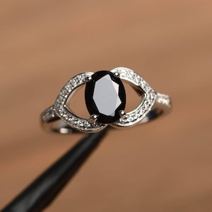 natural black spinel ring oval cut black gemstone ring sterling silver wedding ring