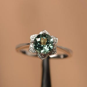 lab green sapphire floral ring sterling silver  round cut plain band wedding ring