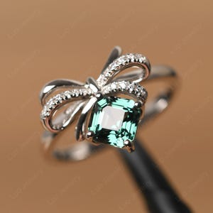 Personalisierung Verlobungsring Sterling Silber grüner Saphir Ring Asscherschliff Bowknot Ring