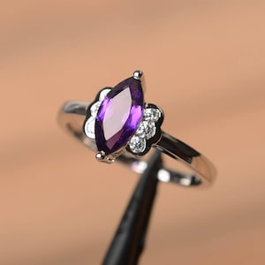 natural amethyst prposal ring solid silver marquise cut February birthstone vertical ring