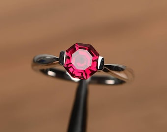 Rubin Ring Jubiläumsring Juli Geburtsstein achteckiger geschnittener roter Edelstein Sterlingsilber Solitärring