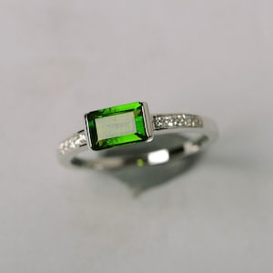 natürlicher Diopsid Ring Smaragdschliff Ring Grüner Edelstein Sterling Silber Ring Verlobungsring Chromdiopsid Verlobungsring für sie Bild 1