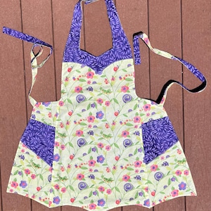 Handmade reversible apron - flower garden