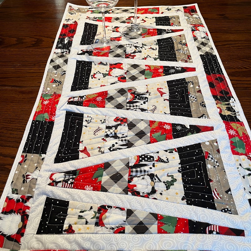 Classic Gnome Quilted Table Runner NCU0DDK1326