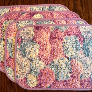 Set of 4 handmade quilted placemats -hydrangeas
