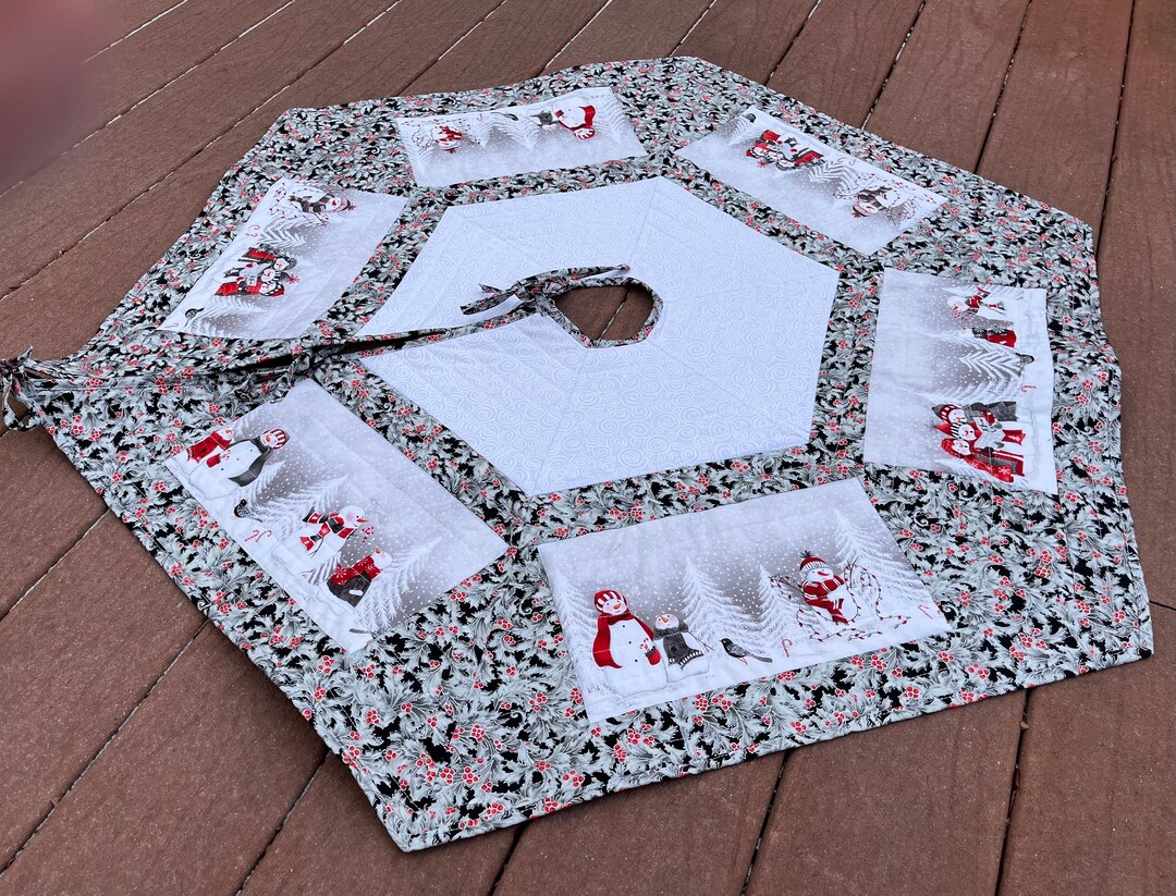 Rocky Train Quilted Tree Skirt GFTOQM570 main image 1
