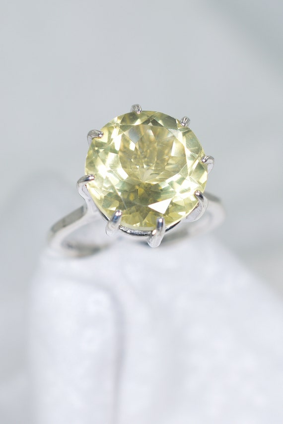 Yellow labradorite ring sale