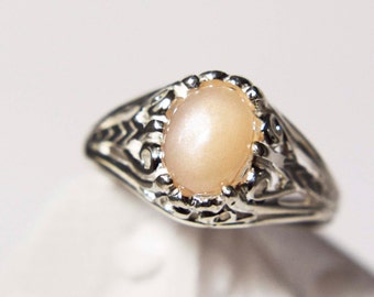 Moonstone Ring, Genuine Peach Moonstone, 8x6mm Cabochon Oval, Set in 925 Sterling Silver Ring