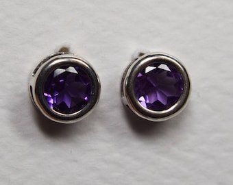 Stainless Steel Bezel-Set Round Circle Stud Earrings with Amethyst Stellux Crystals pair 