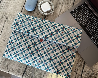 Funda japonesa para portátil hecha a mano: Funda para libros con monograma vintage