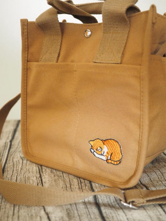 猫の刺繍クロスボディバッグ：ハンドメイドリネンショルダーバッグ