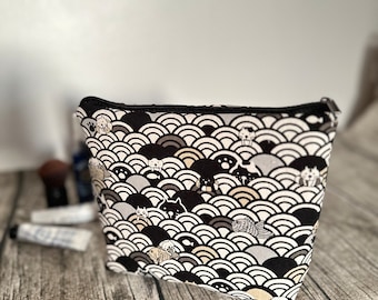 Japanese wave cat Laptop accessories bag, cosmetic bag, make up bag, toiletry bag, Zip pouch for mouse and charger