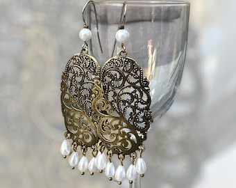 Pearl drop earrings, medieval earrings, Renaissance earrings, Anne Boleyn style earrings Tudor jewellery Filigree earrings teardrop pearls,m