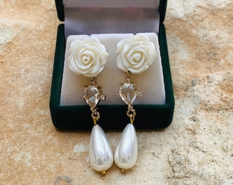 Rose pearl earrings, bridal pearl earrings with rose, flower earrings,  Baroque jewellery, Victorian earrings drop pearl earrings