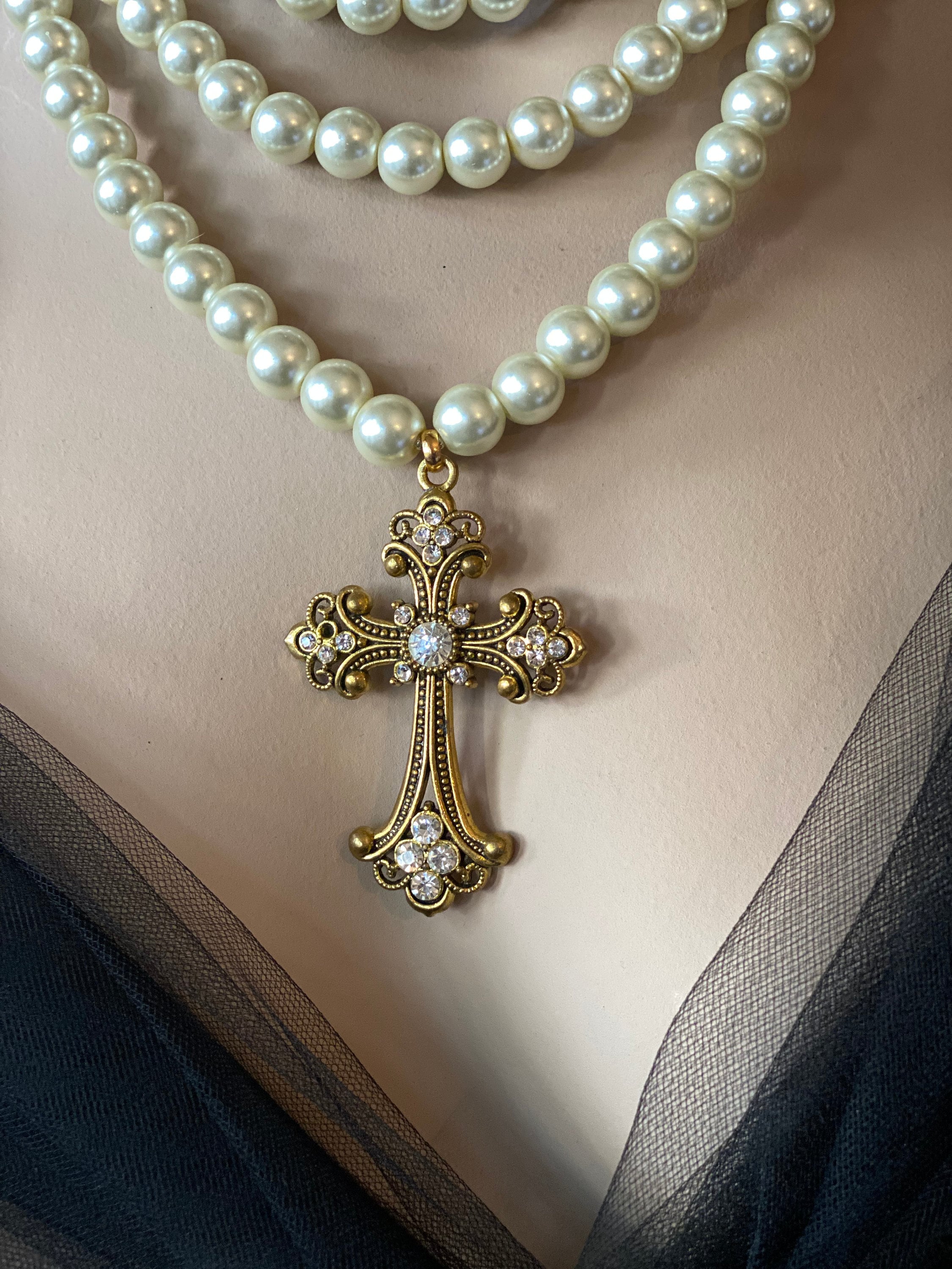 Renaissance Pearl Cross Necklace – Baroque Multi-strand Bib 