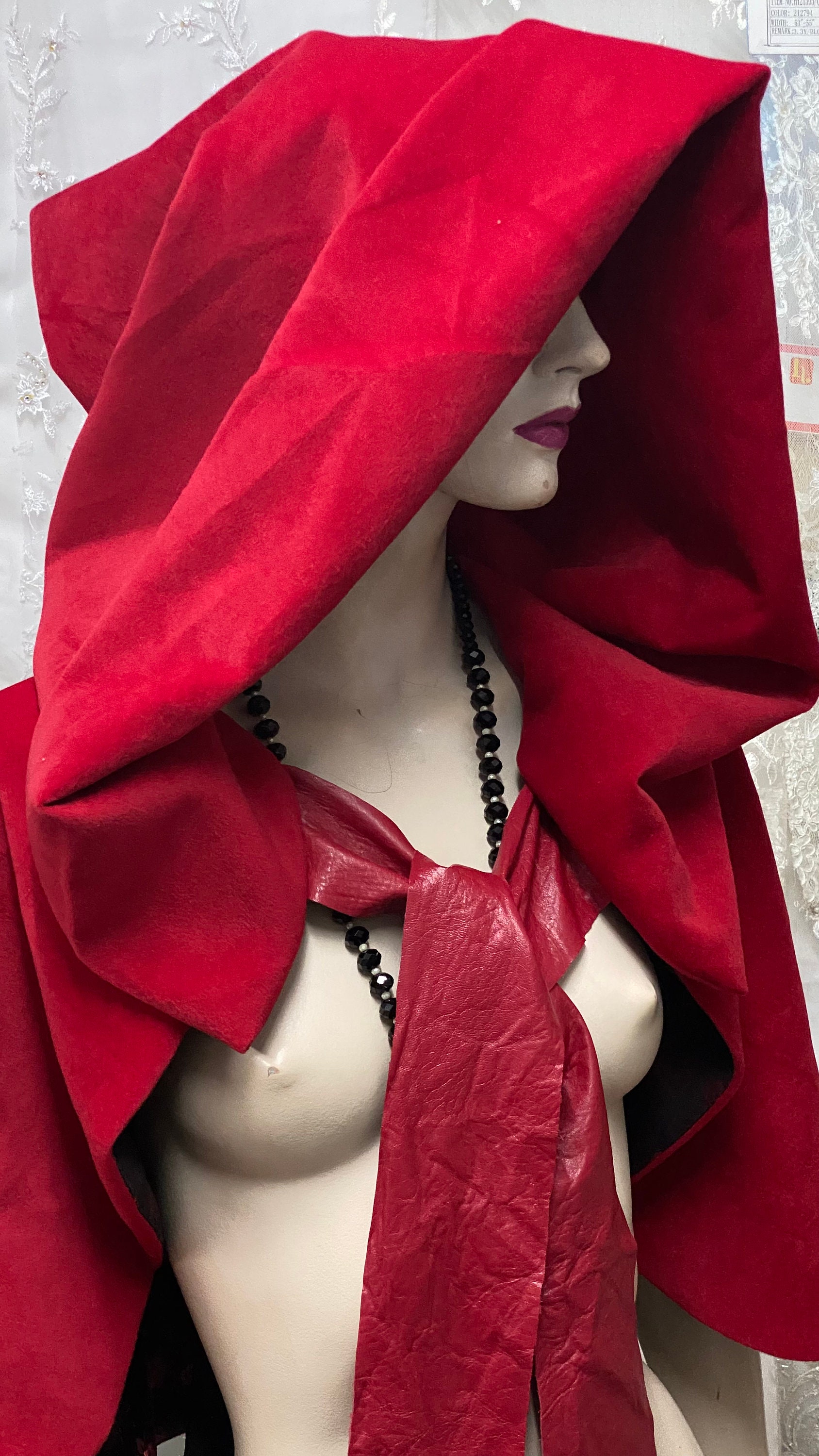 赤いベルベットのフード付きケープ、赤ずきんのコスプレ - Etsy 日本