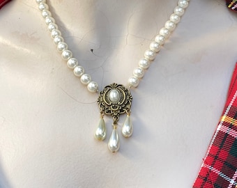 Renaissance Tudor pearl necklace, Medieval Necklace historical re-enactment jewellery Renaissance Jewelry Tudor Necklace, Elizabethan choker