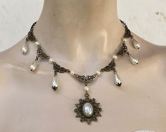 Renaissance Pearl Cabochon Necklace, Tudor Cosplay Costume Jewelry
