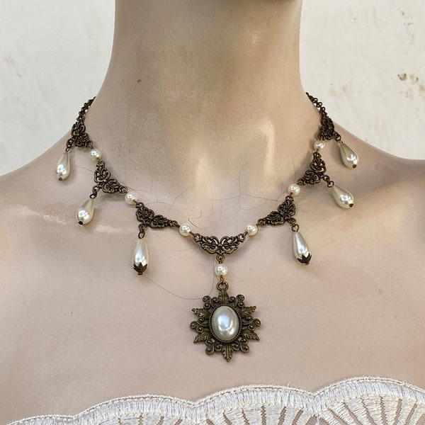 Collier Renaissance, collier cabochon de perles, collier de perles de mariée, collier de perles médiévales Tudor cosplay costume de bijoux médiévaux