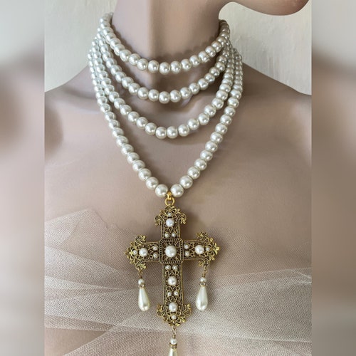collier de perles multicouches avec pendentif croix en or, style Renaissance, cristaux et perles en forme de larme