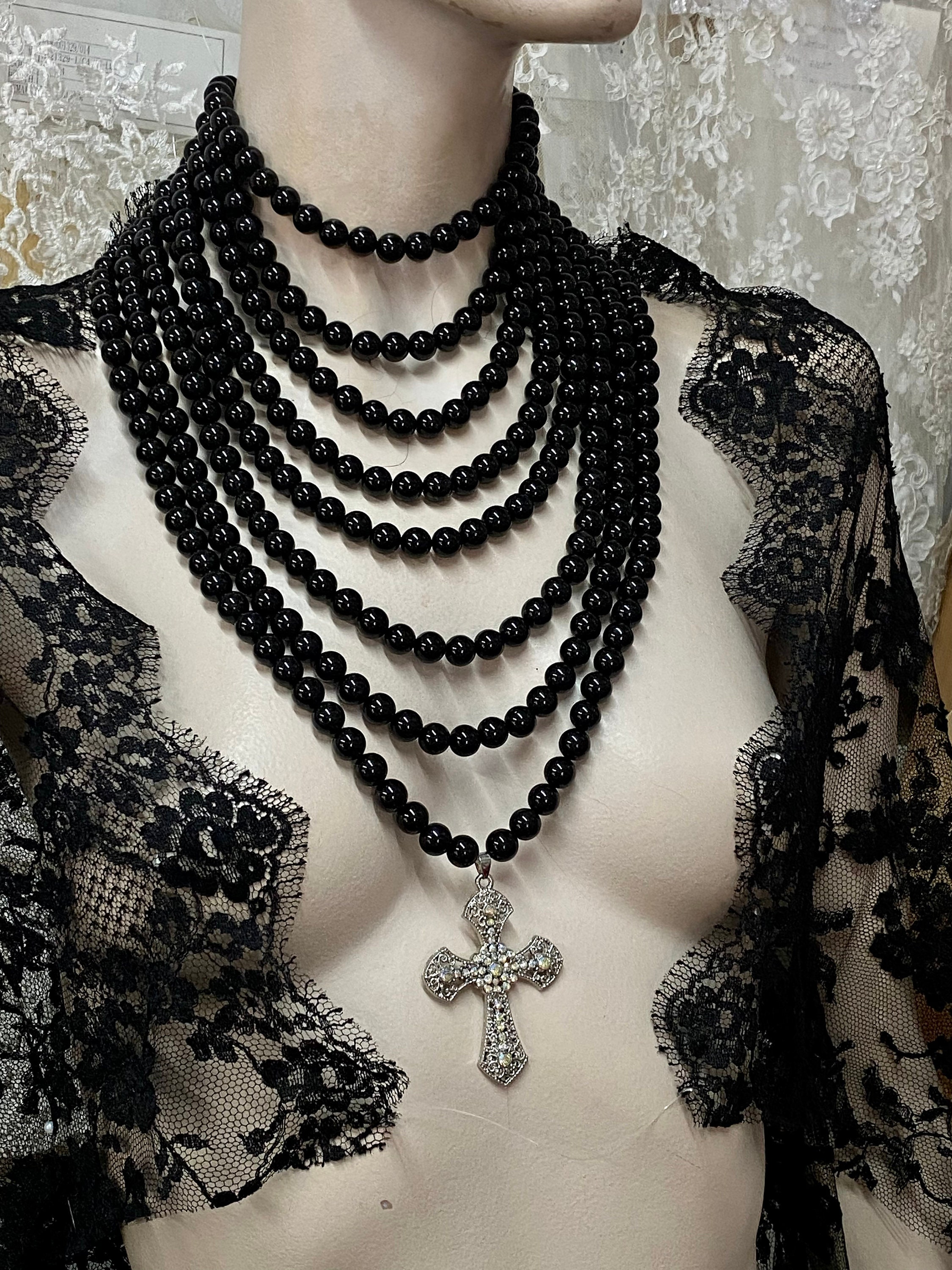 【BLACKPURPLE】Glamorous Three-Line Pearl Necklace Pearlblack Necklace With Black Floral Accent, Triple Strand