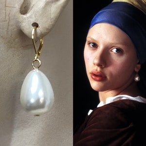 Pendientes réplica chica con pendiente de perla, pendiente de perla lágrima grande, pendientes de perlas renacentistas, pendientes de perlas lágrima isabelinas imagen 1