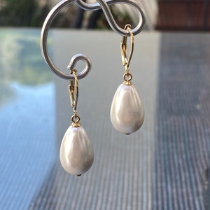 Réplique de boucles d'oreilles Fille avec une perle, grande boucle d'oreille en forme de larme, boucles d'oreilles en perles de la Renaissance, boucles d'oreilles en forme de larme élisabéthaine image 9