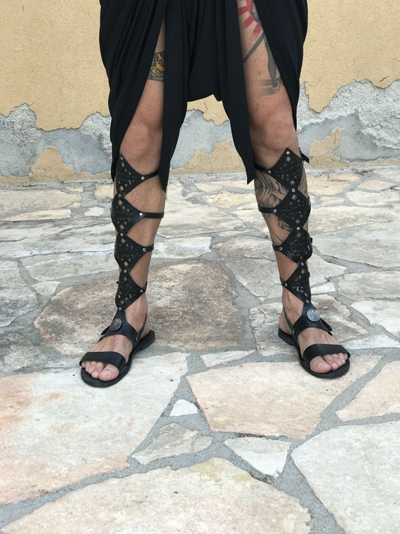 procedure Leven van Leeg de prullenbak Gladiator Sandals for Men Handmade Black Leather Sandals - Etsy