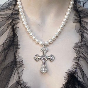 Pearl Tudor Necklace Medieval Jewelry Borgias Necklace - Etsy