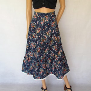 Floraler Vintage Rock, navy blau gemustert, midilanger Rock, Baumwolle, klein, W27