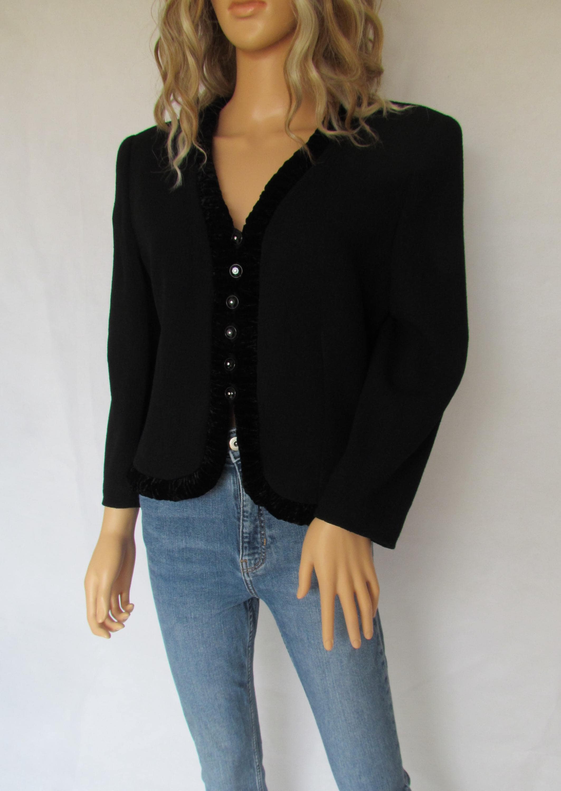 Valentino- Miss V Black マント ロングケープ Valentino- Miss V Black マント ロングケープ