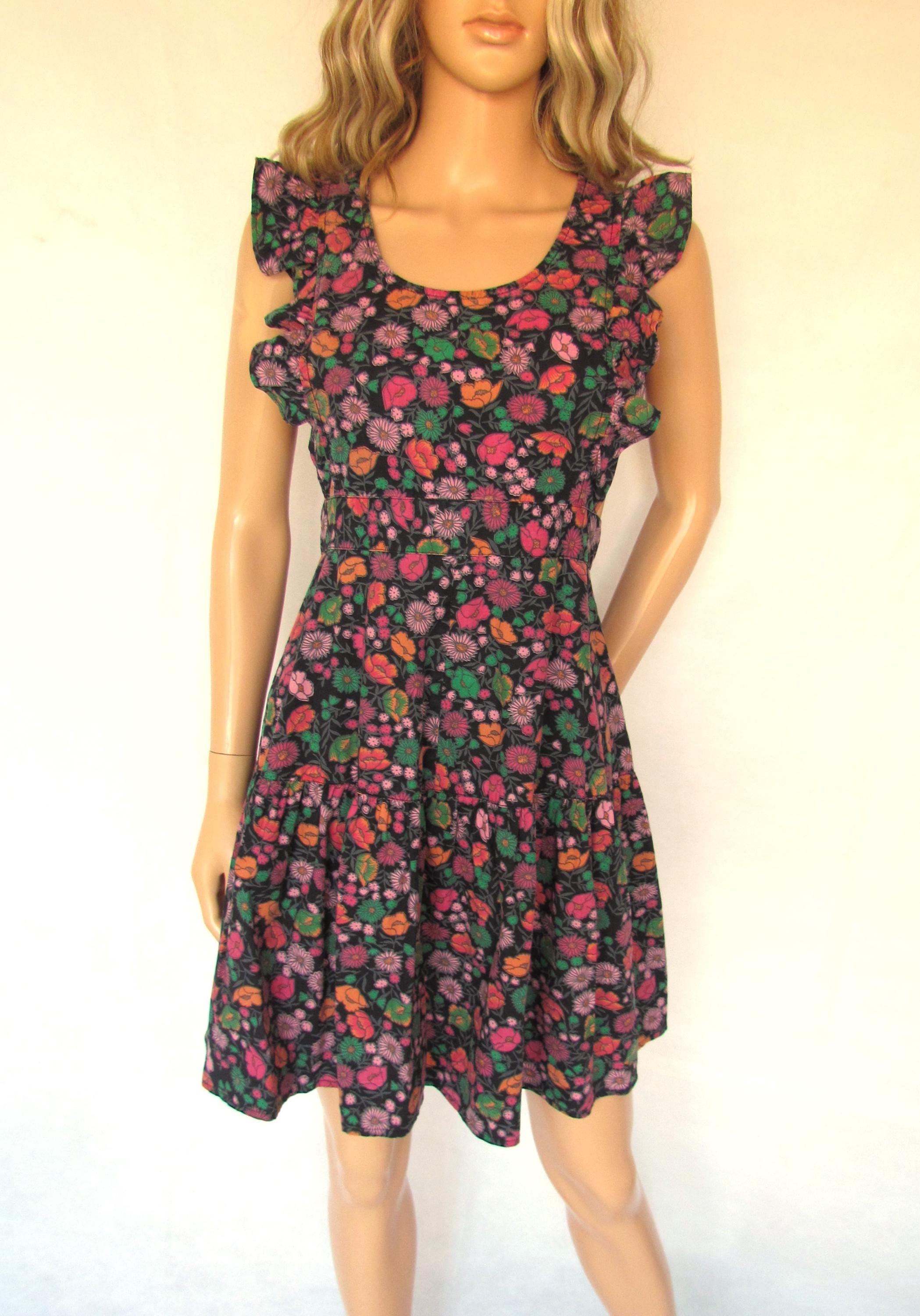 vintage♡70s♡ヴィンテージ♡花柄♡エプロンドレス vintage♡70s♡ヴィンテージ♡花柄♡エプロンドレス