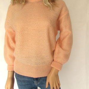 Wool sweater jumper pullover, peach, 80&#39;s vintage retro, long sleeve, small