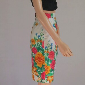 Floral summer pencil skirt, vintage retro 80's, high waist, colourful French fitted knee length summer skirt, small image 3