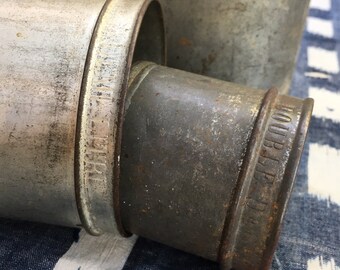 Set of 3 Vintage 1900s measuring litre cups metal cooking tin French kitchen rustic decor interior Design gift christmas