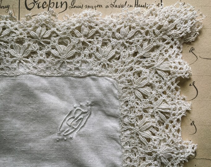 Antique 1900s french antique wedding bridal linen torchon bobbin lace